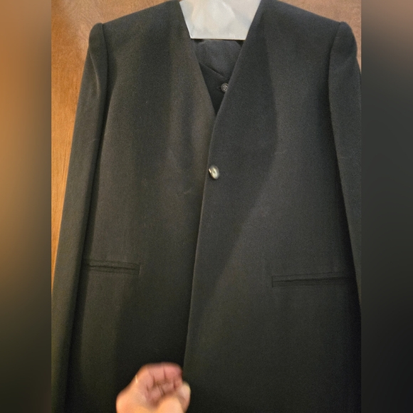 Like new Jones New York petite 3 piece tailored pants suit. - Picture 2 of 9